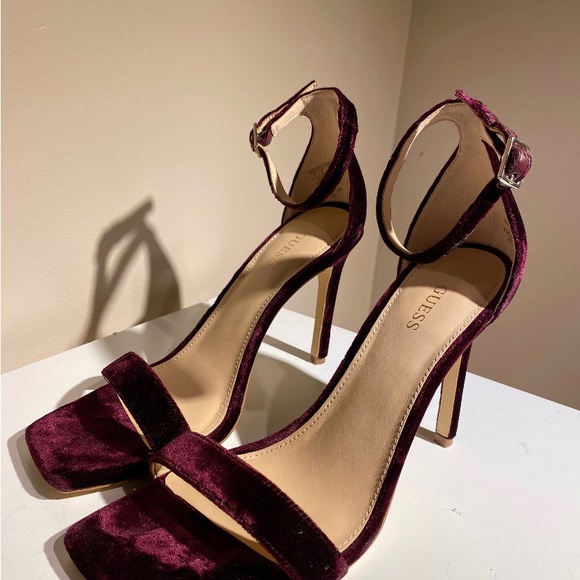 SUPER SEXY GUESS VELVET PURPLE RED STILETTOS - Picture 5 of 5